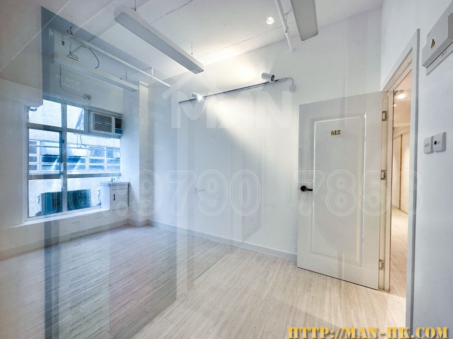 有利中心 yau lee centre MANHKCOM 工廈租盤 觀塘租盤 觀塘租工作室 觀塘網店出租 觀塘多用途工作室出租 租觀塘樓上舖 觀塘工廈出租 觀塘工作室出租 觀塘studio出租 觀塘分租單位 租觀塘工作室 觀塘樓上網店出租 觀塘租樓上舖 觀塘樓上舖出租