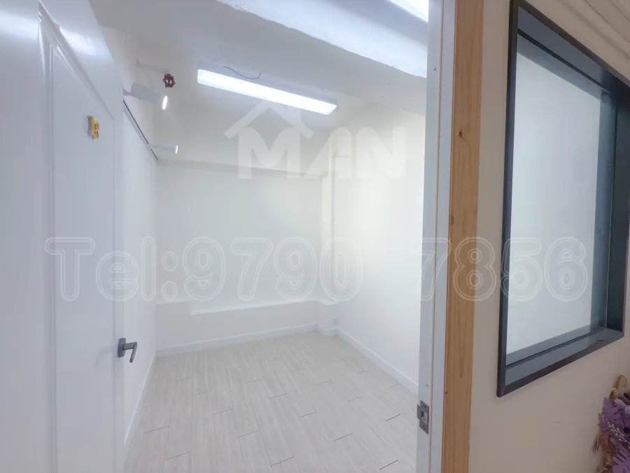 Rm.B18 萬年工業大廈 Manning Industrial Building MANHKCOM 工廈租盤 觀塘租盤 觀塘租工作室 觀塘網店出租 觀塘多用途工作室出租 租觀塘樓上舖 觀塘工廈出租 觀塘工作室出租 觀塘studio出租 觀塘分租單位 租觀塘工作室 觀塘樓上網店出租 觀塘租樓上舖 觀塘樓上舖出租